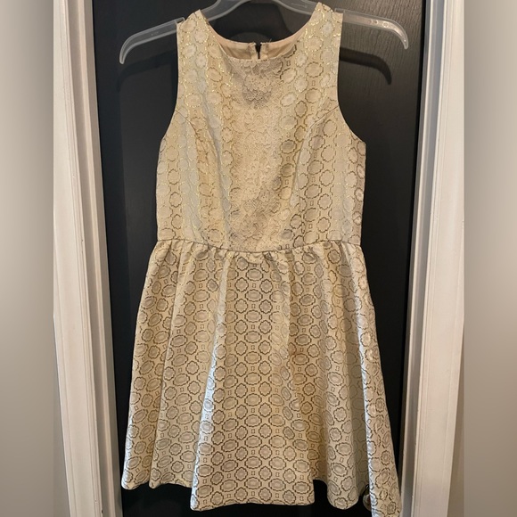 Gold and cream Geo print dress - Picture 4 of 4